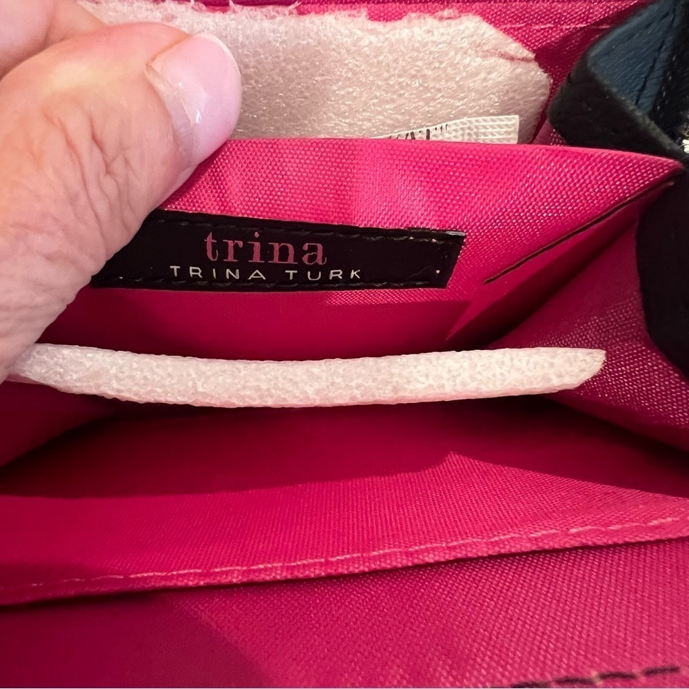 NWT Trina Turk Floral Wallet - Picture 7 of 8